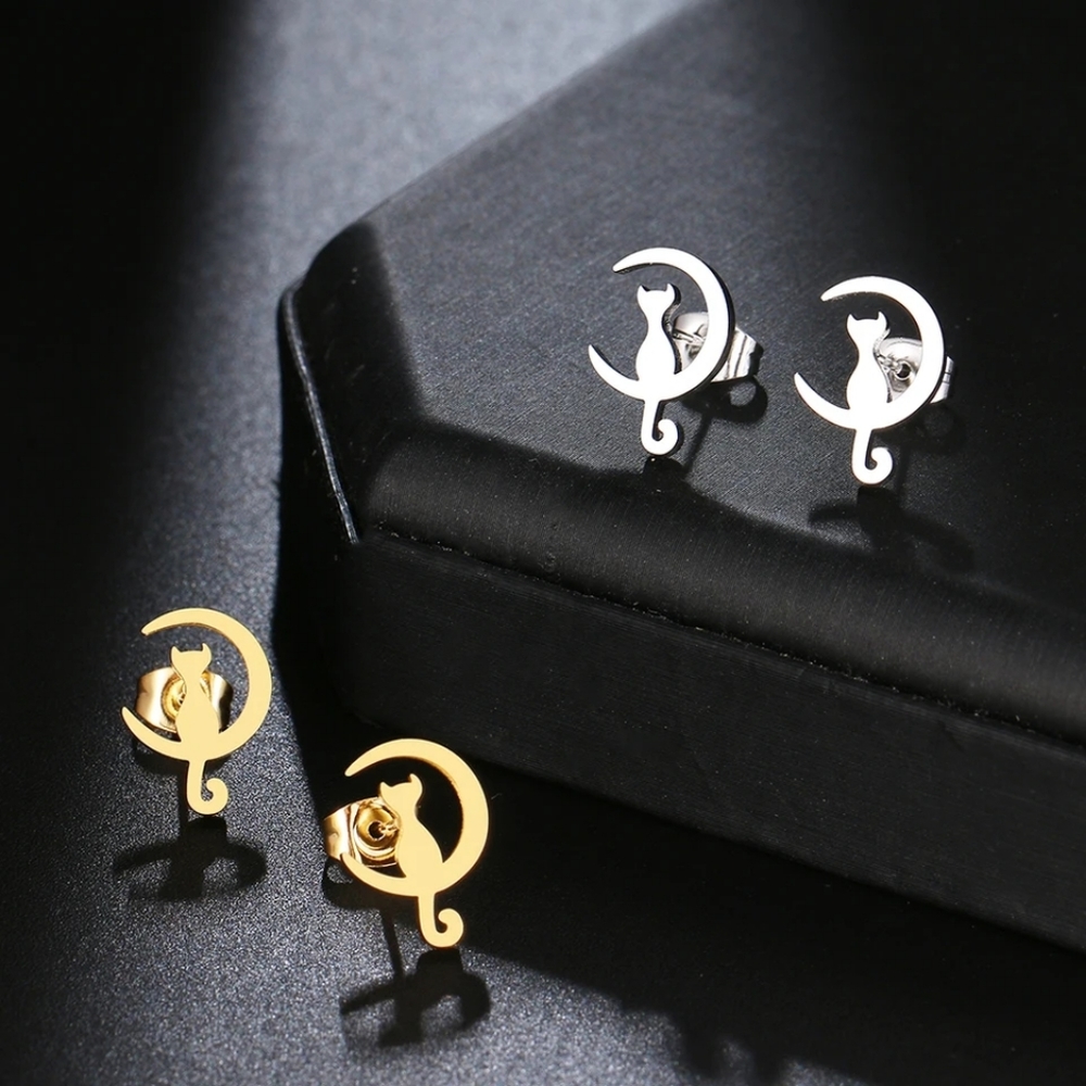 Cute Moon Cat Stud Earrings - Picture 5 of 5